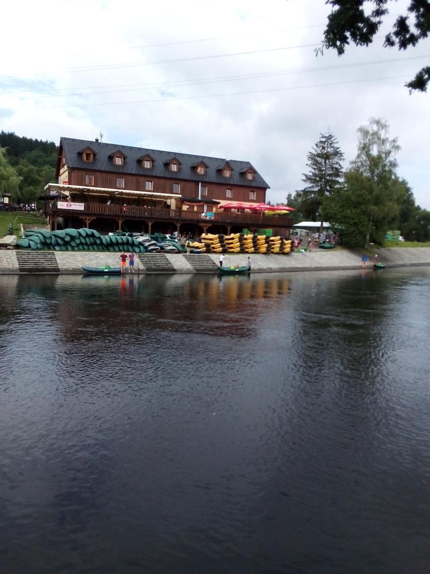 Apartman Leo Nr. 8 Lipno Nad Vltavou Luaran gambar